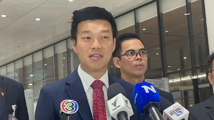 'ผู้นำฝ่ายค้าน' จี้ 'นายกฯ' รับผิดชอบงานสภา-ตอบกระทู้สด