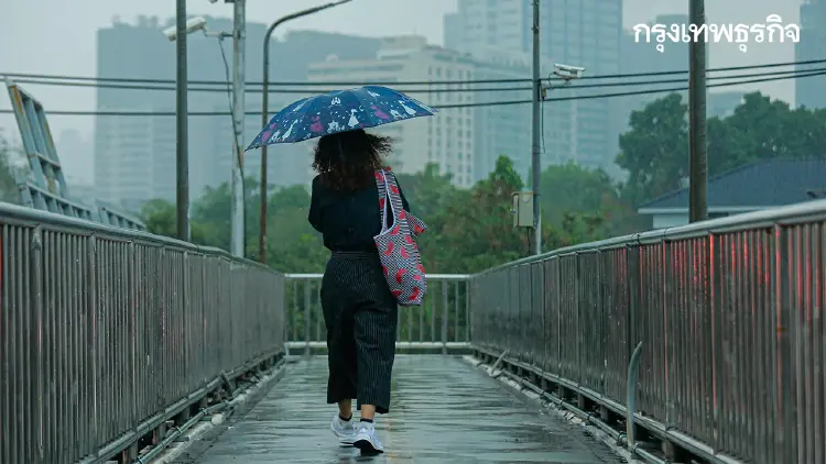 กรมอุตุนิยมวิทยา เตือนไทยตอนบน มีฝนตกหนัก เสี่ยง น้ำท่วมฉับพลัน
