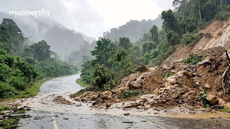 เช็ก 11 จังหวัดเสี่ยงแผ่นดินถล่ม หลังพายุไมสักพ่นพิษฝนตกหนัก