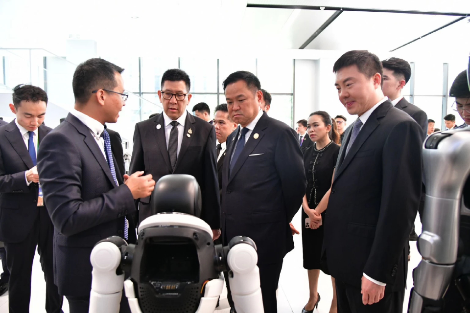 'เอกนิติ' ร่วม คณะนายกฯ เยี่ยมชม AgiBot บริษัทเทคชั้นนำจีนด้าน AI