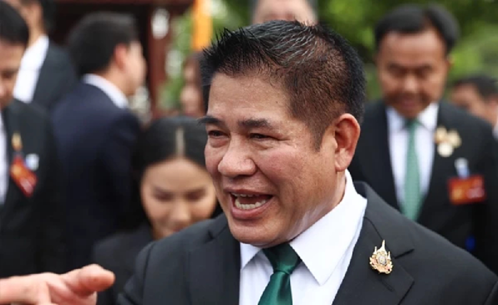 'ธรรมนัส' สั่ง 'ธนกฤต' ตรวจสอบออกใบอนุญาตโรงเบียร์ลาดพร้าว