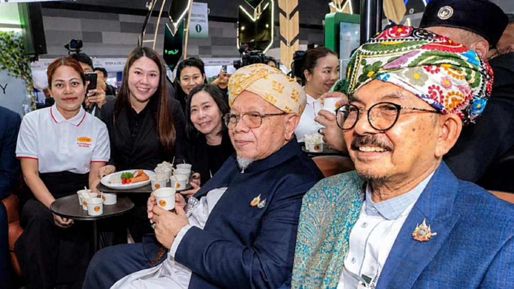 จุฬาราชมนตรี เยี่ยมชมบูธ CPF ชูอาหารคุณภาพมาตรฐานฮาลาล ในงาน Grand Halal Bangkok 2026