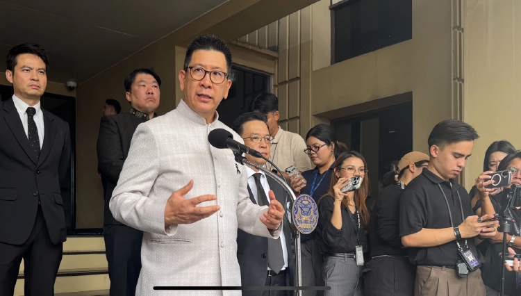 'เอกนิติ' พร้อมขยายเวลาอุทธรณ์บัตรคนจน-สั่งฟันกลุ่มทุนเทาหลอกใช้ชื่อชาวบ้าน ทำคนจนจริงเสียสิทธิ