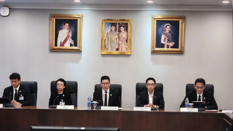 เอกนิติ นำแถลงพับแผน 'แลนด์บริดจ์' ชี้โครงการเสี่ยงไม่คุ้มลงทุน