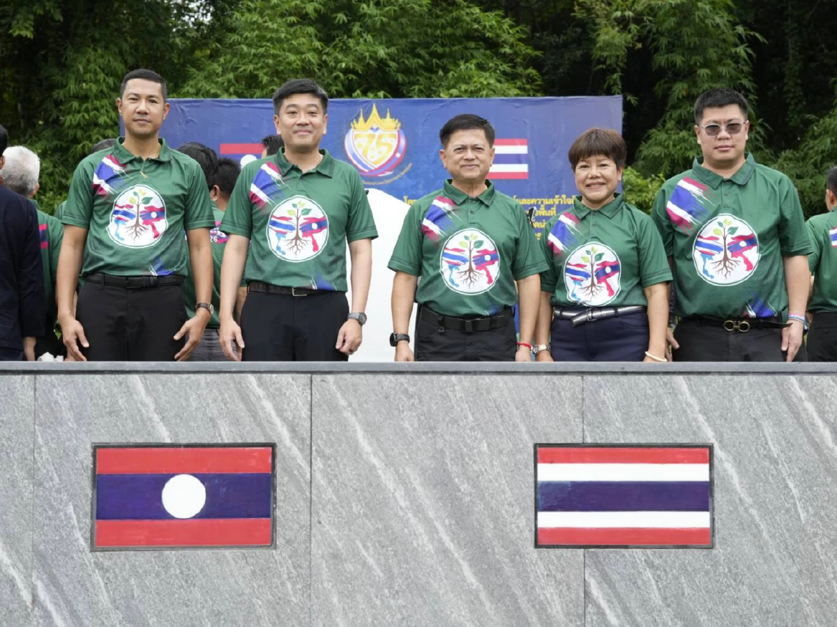 'ไทย-ลาว'สานสัมพันธ์ปลูกต้นไม้สองแผ่นดินเฉลิมพระเกียรติ