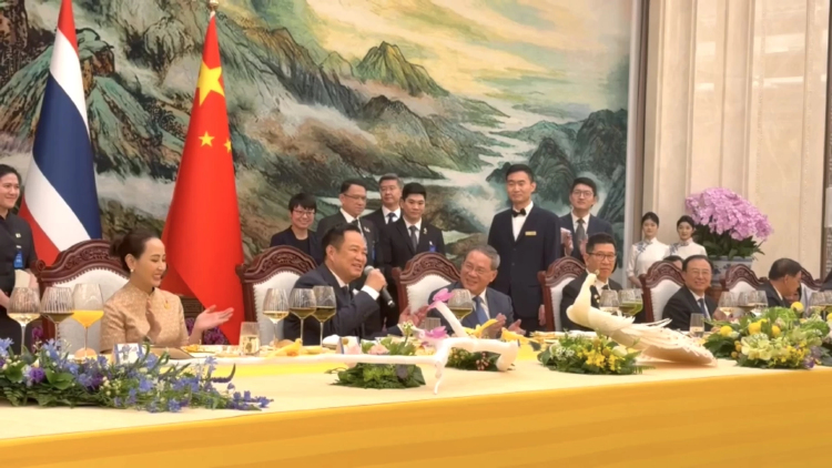 ‘อนุทิน’ โชว์ลูกคอถึงเมืองจีน ร้องเพลง ‘เถียนมี่มี่’ กระชับสัมพันธ์ 2 ประเทศ