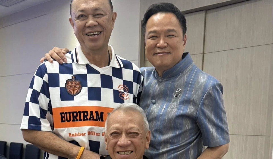 ‘อนุทิน’ โชว์ภาพกอดคอ‘เนวิน’ พิพัฒน์ นั่งยิ้ม สยบรอยร้าวภูมิใจไทย