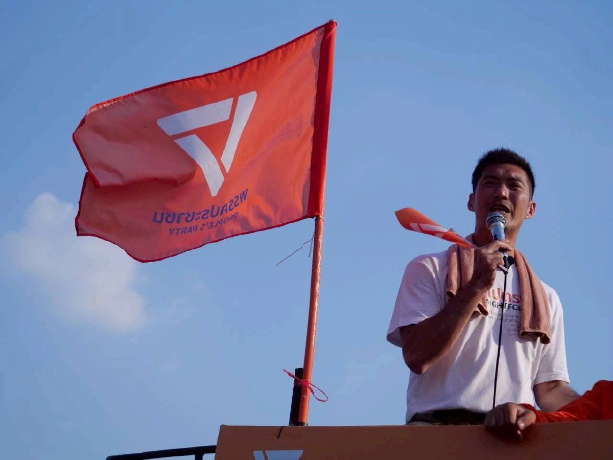 'ธนาธร' ภาคภูมิใจ! แชร์สารพัดผลงาน สส.ปชน.หลังปิดสมัยประชุม
