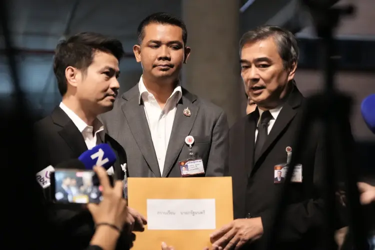 'ปชป.' ยื่นรัฐบาล แนะแนวทางแก้น้ำท่วมใต้-พัฒนาศูนย์แจ้งเตือน