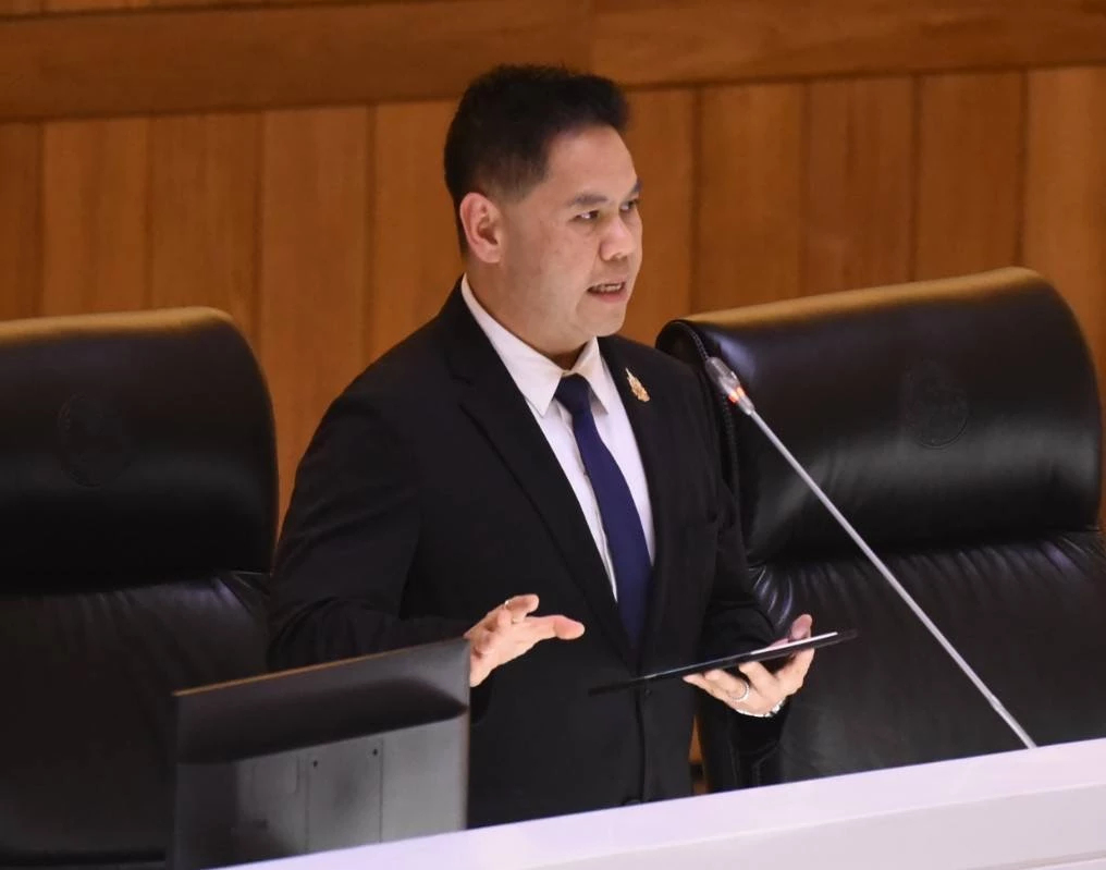 “วราวุธ” แจงสภา ก.อุตสาหกรรมคุมเข้มมาตรฐานโซลาร์รูฟท็อป