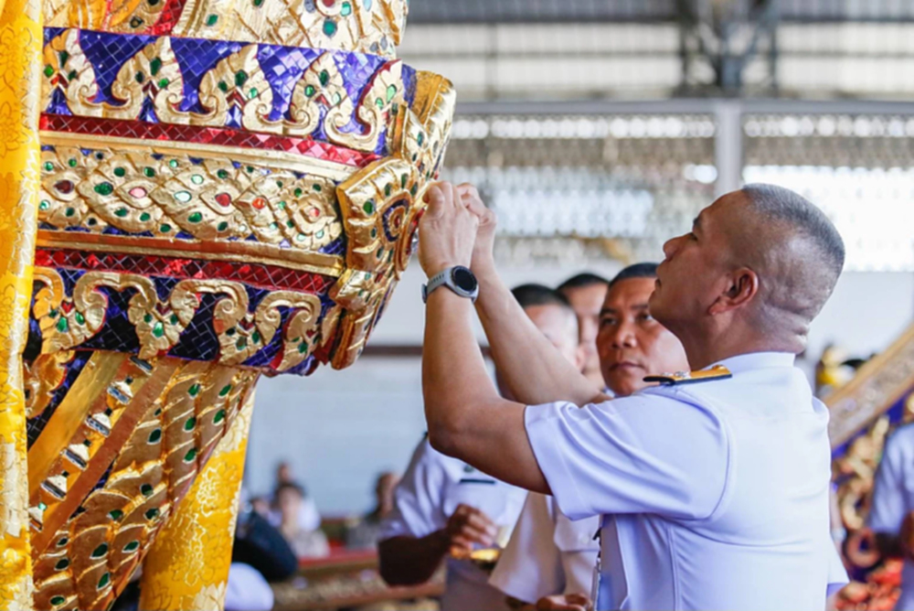 ผบ.ทร. บวงสรวงอัญเชิญเรือพระที่นั่ง 4 ลำ ลงน้ำ ขบวนพยุหยาตราทางชลมารค