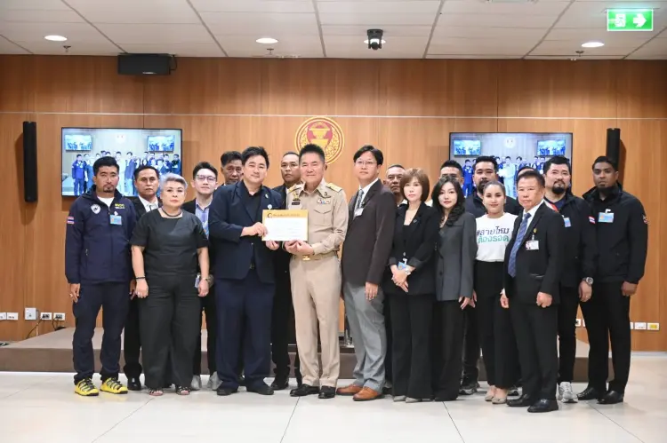'9เครือข่ายจิตอาสา' ยื่นสภาฯ ดัน 'โทษประหาร-ไม่ลดโทษ'
