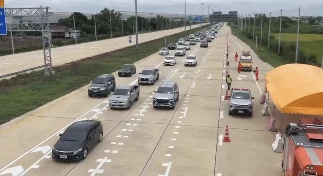 มอเตอร์เวย์ M6 เปิดขึ้นฟรี 5 ด่าน เตรียมเก็บค่าผ่านทาง เม.ย.ปีหน้า