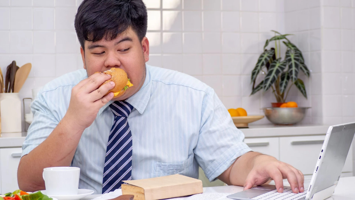 ครึ่งหนึ่งของคนอ้วนในไทยเป็นกลุ่ม 'วัยทำงาน' เหตุนั่งนาน กินไม่ดี
