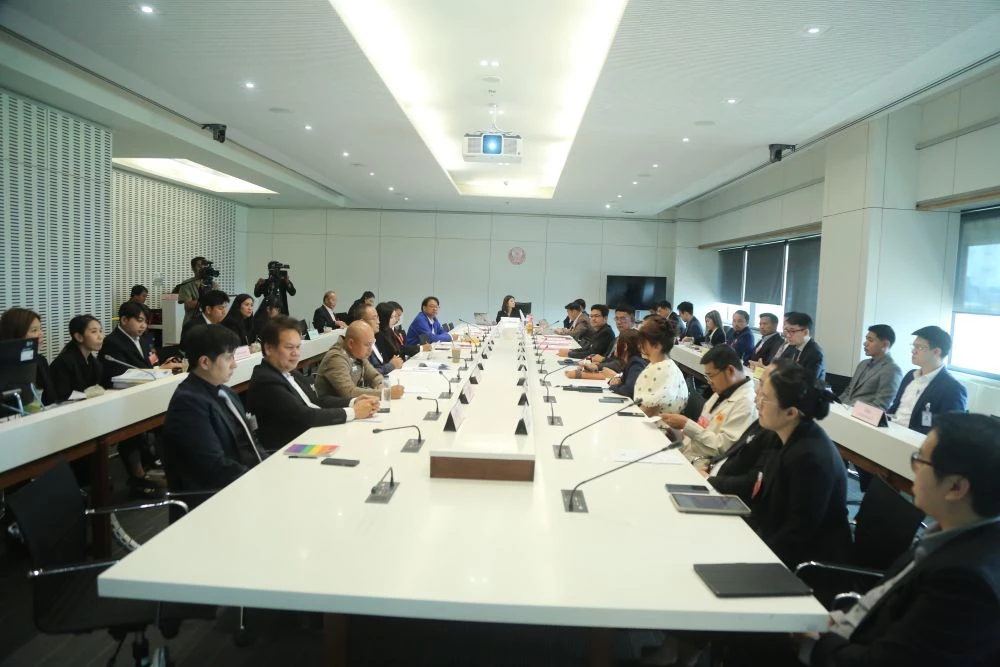 กมธ.สภา บี้ 'กสทช.' รับผิดชอบให้ 'สรณ' นั่งหัวโต๊ะประชุมบอร์ด