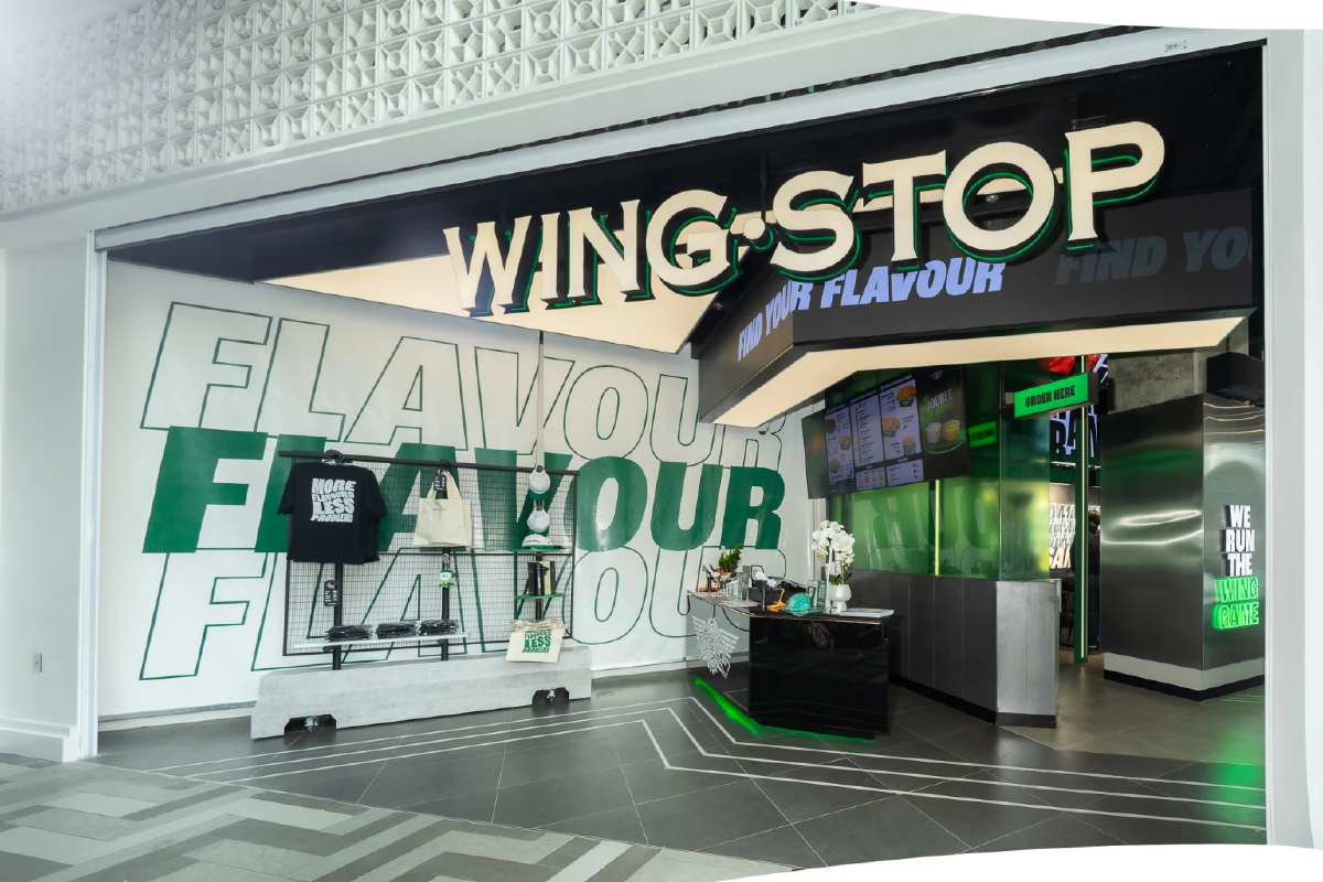 'Wingstop' ผุดแฟลกชิพสโตร์ ดีไซน์ ‘Bangkok Street Energy’ เขย่าตลาดร้านอาหาร