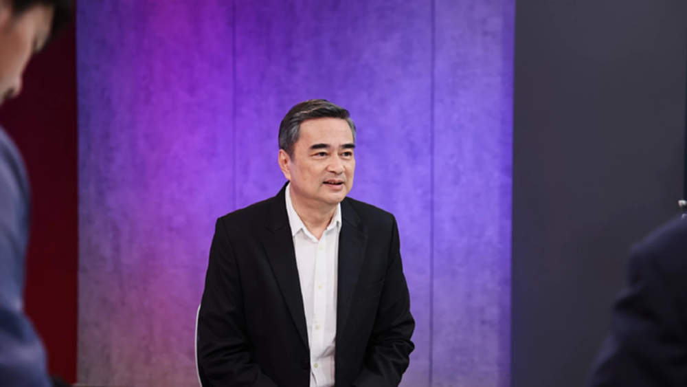'อภิสิทธิ์' ปัด'สมการเปลี่ยนขั้ว'ปชป.ไร้ดีล เตือนกกต.ปล่อยผี 'โกงสว.' ประเทศพัง