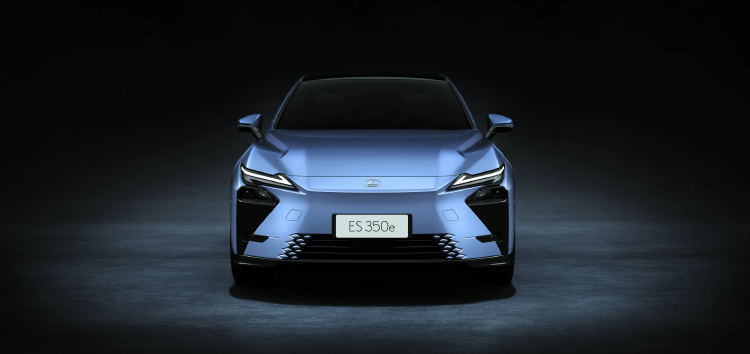 Lexus ES เจนฯ 8 ใหญ่ขึ้น โฉบเฉี่ยวขึ้น 2 ทางเลือก ‘ไฮบริด-EV’