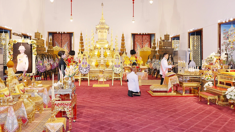 ในหลวง-พระราชินี ทรงบำเพ็ญพระราชกุศลสตมวาร 100 วัน 'เจ้าฟ้าพัชรกิติยาภาฯ'