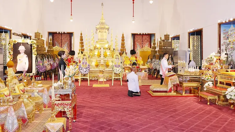 ในหลวง-พระราชินี ทรงบำเพ็ญพระราชกุศลสตมวาร 100 วัน 'เจ้าฟ้าพัชรกิติยาภาฯ'