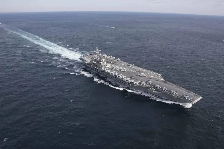 USS Abraham Lincoln เทียบท่าไทย แวะพักหลังเสร็จสู้รบ 286 วันในทะเล