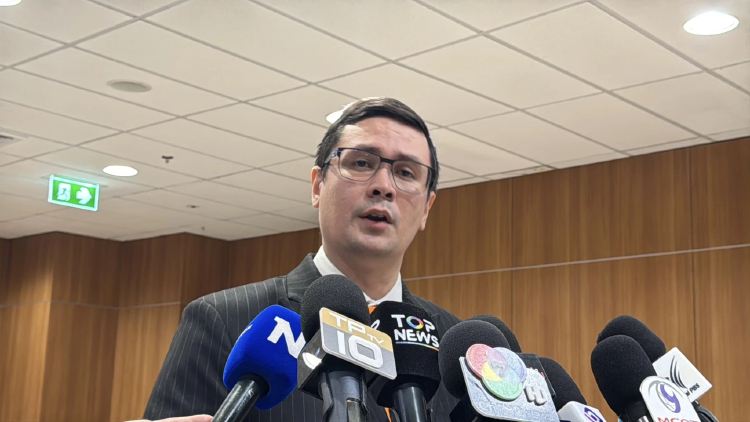 หวั่นสภาโจ๊ก! 'โรม' จี้ 'มัลลิกา' ปรับปรุงตัว ไม่ควรเรียกพี่-น้อง