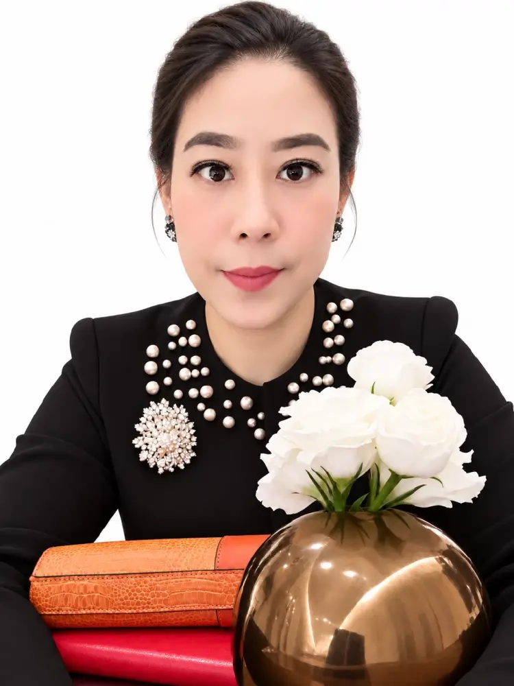 ผศ.ดร.พิม ซามาร่า ญาราภิรมย์ (เดอะ ยง) คณะวิเทศศึกษา มหาวิทยาลัยสงขลานครินทร์