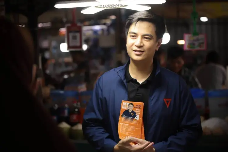 'พริษฐ์' กาง 3 ข้อกังขา กกต.ฟ้องคดีโกง สว. 77 คน ตัดตอนบิ๊กน้ำเงิน