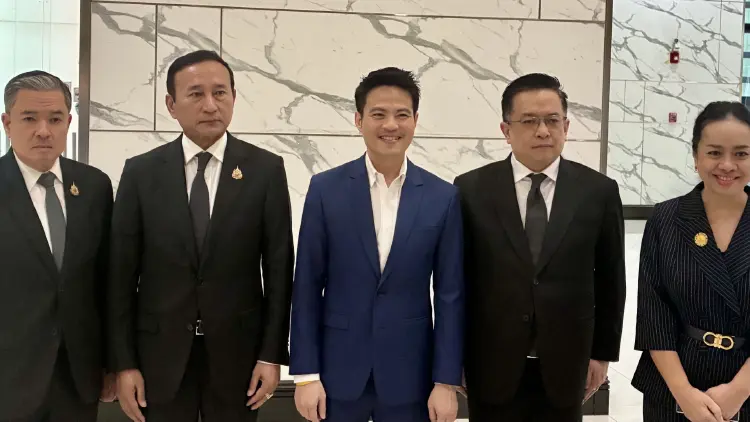 ‘ภราดร’ ชง ครม. อนุมัติงบกลาง 1,200 ล้าน เติมสภาพคล่อง กยศ. โอนให้นักศึกษา 1.4 หมื่นคนทันที