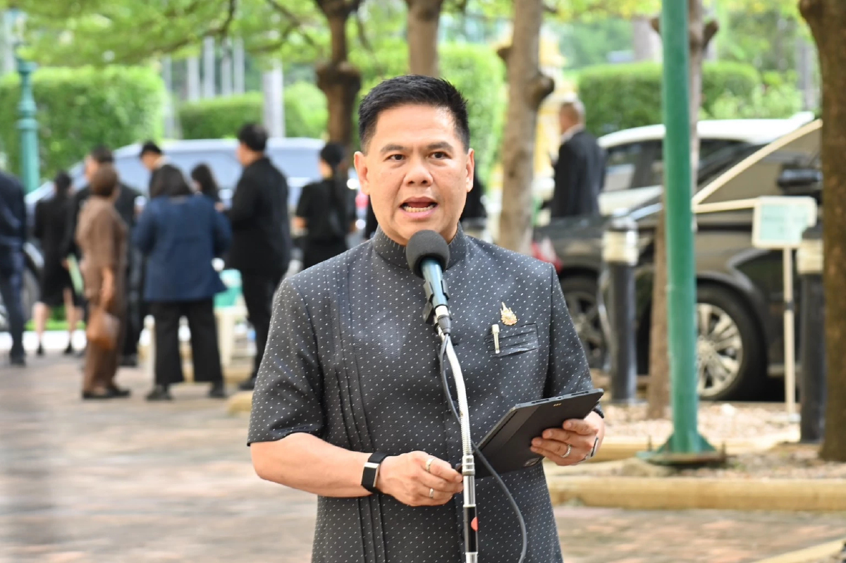 'วราวุธ' ยันน้ำท่วมไม่กระทบโรงงานในนิคมฯ เร่งสูบออกพื้นที่ส่วนกลาง