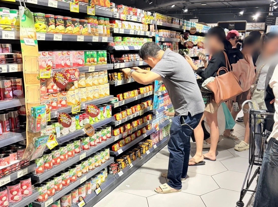 ท็อปส์ ตั้งวอร์รูมกู้วิกฤติน้ำท่วม ปิดชั่วคราวสาขาเสี่ยง ย้ำสินค้าสำรองในคลังเพียงพอ