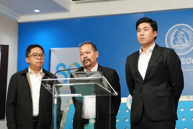 'ปชป.' จ่อยื่น 'ป.ป.ช.'  หลังพบหลักฐาน-พิรุธโกงสอบท้องถิ่นเพิ่ม