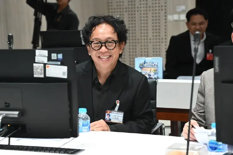 'สาทิตย์' เตรียมชื่อ รมต. ยื่นซักฟอก มั่นใจข้อมูลแน่น ไม่ตัดแปะ