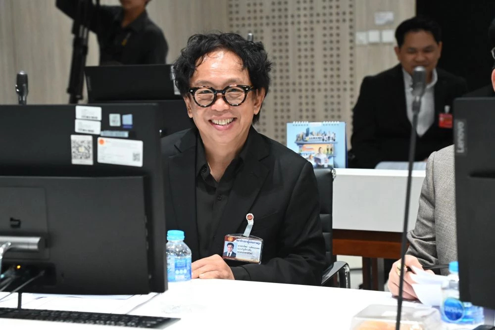 'สาทิตย์' เตรียมชื่อ รมต. ยื่นซักฟอก มั่นใจข้อมูลแน่น ไม่ตัดแปะ