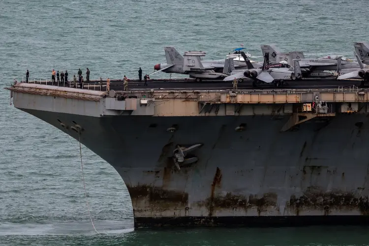 ผู้เชี่ยวชาญช็อก! USS Abraham Lincoln ล่องทะเลนาน สนิมเขรอะ