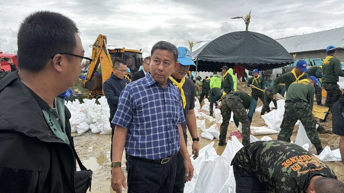 'บิ๊กดุลย์' สั่งระดมทหาร หมื่นนาย–รถ 1,000 คัน ช่วยประชาชนพื้นที่วิกฤต