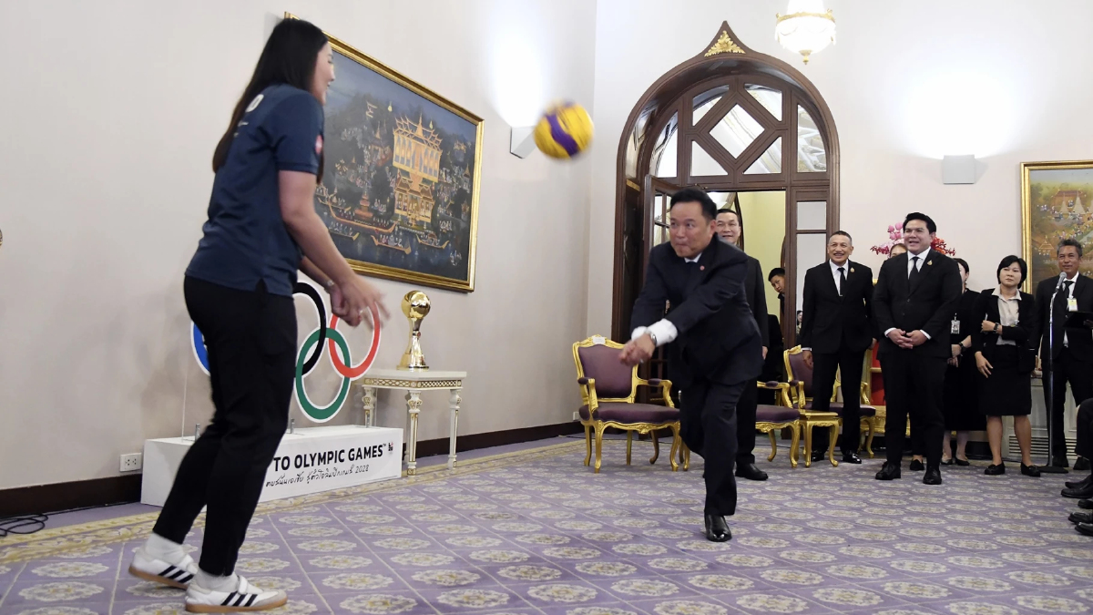 ‘อนุทิน’ ต้อนรับ ทีมวอลเลย์ฯหญิงไทย มอบเงิน14ล้าน โอนตรงเข้าบัญชีนักกีฬา