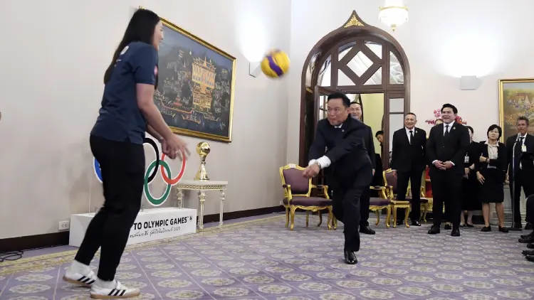 ‘อนุทิน’ ต้อนรับ ทีมวอลเลย์ฯหญิงไทย มอบเงิน14ล้าน โอนตรงเข้าบัญชีนักกีฬา