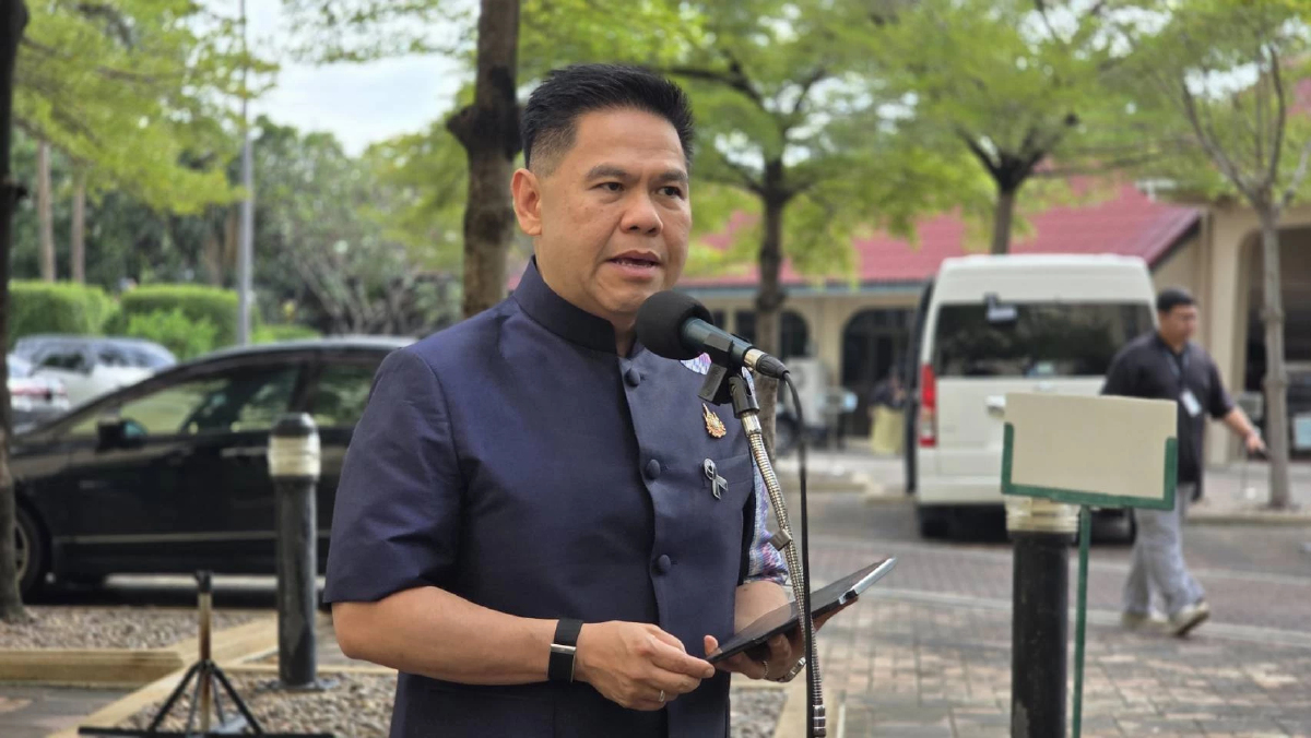 'วราวุธ' สั่งคุมเข้ม มาตรฐานโครงการรัฐโซลาร์รูฟท็อป 1.5 ล้าน หลังพบใช้อุปกรณ์จีนอื้อ