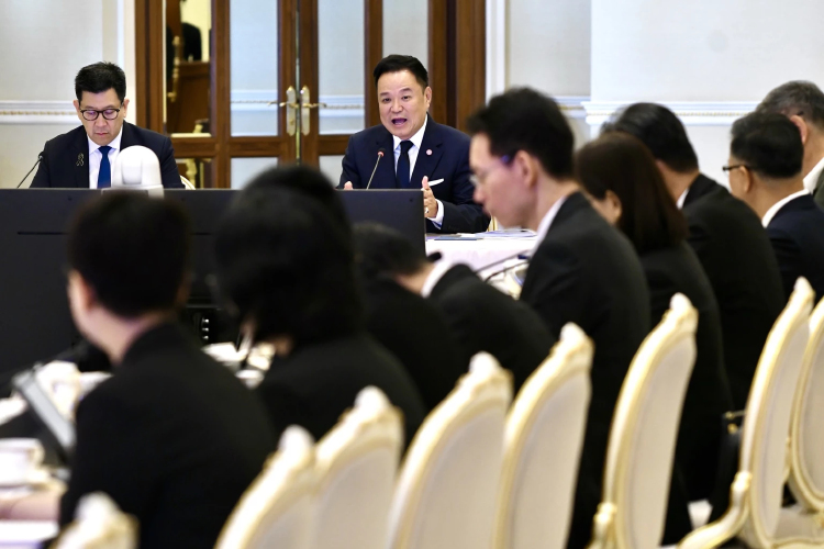 อนุทิน เปิดประชุมบอร์ดนโยบายดาต้าเซ็นเตอร์นัดแรก ชี้รัฐเร่งวางระเบียบ-สร้างสมดุลศก.ดิจิทัล