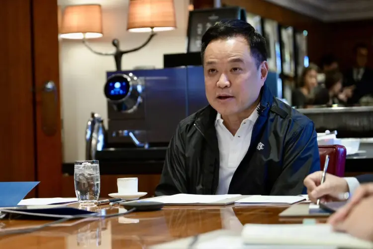 'อนุทิน' ประชุมด่วนทางไกลจากลอนดอน เกาะติดน้ำท่วม ย้ำ ช่วยประชาชนเร็วที่สุด