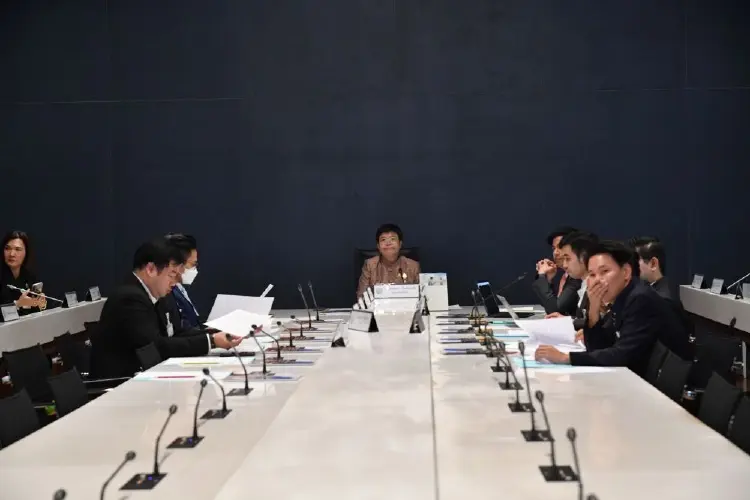'มัลลิกา' ถกวิป 2 ฝ่าย เพิ่มประชุมนัดพิเศษ เคลียร์ร่างกม.-ญัตติ