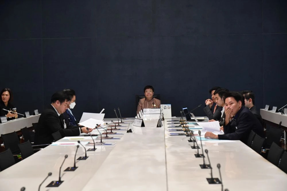 'มัลลิกา' ถกวิป 2 ฝ่าย เพิ่มประชุมนัดพิเศษ เคลียร์ร่างกม.-ญัตติ
