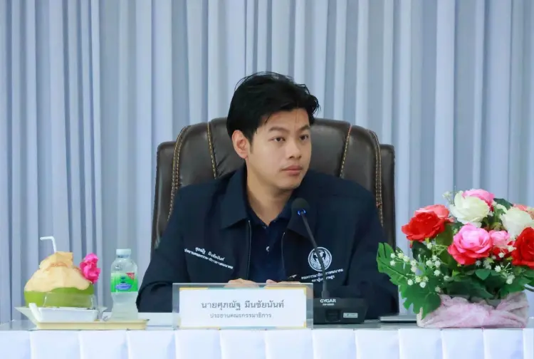 'ศุภณัฐ' โชว์หนังสือเตือน 'อนุทิน' รับมือ Data Center ตั้งแต่ปี 67