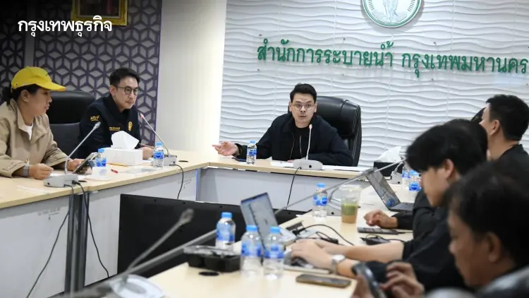 อัปเดต น้ำท่วม กทม. พบ 20 จุดน้ำสูง รถเล็กผ่านไม่ได้ เร่งระบายน้ำต่อเนื่อง