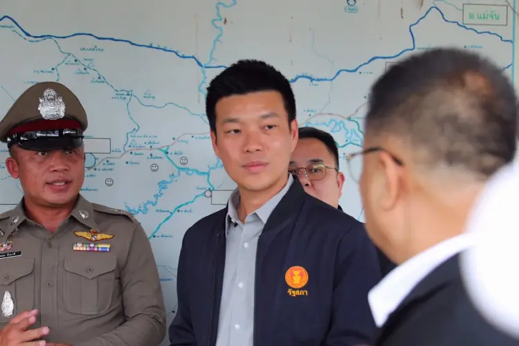 'เท้ง' ยกความเห็น กกต.ข้างน้อย มัดขบวนการโกง สว.โยง 'ภูมิใจไทย'