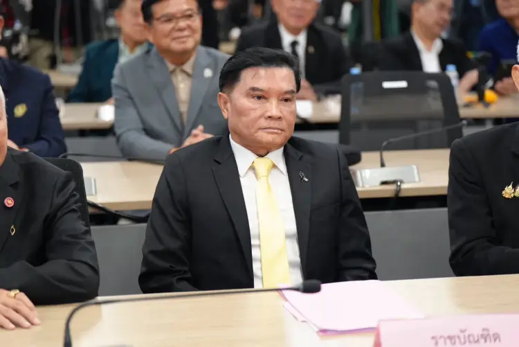 'สิทธิโชติ' ปัด กกต.แตก เผย 3 คดีโกง สว.เข้าที่ประชุมต้นเดือนหน้า