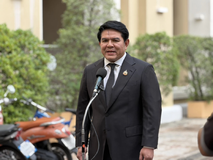 ‘สุรศักดิ์’ อัดยับการบินไทย บริหารจัดการล้มเหลว กระเป๋าตกค้าง กระทบภาพลักษณ์ท่องเที่ยว