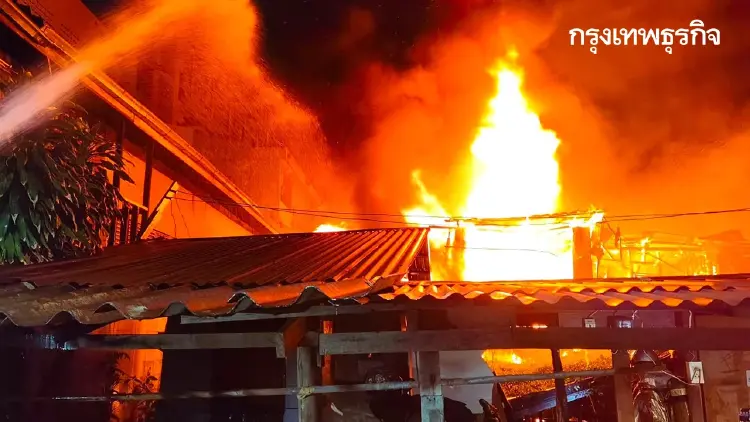 สรุปเหตุ ไฟไหม้บ้าน ซอยสุขุมวิท 3 เผาวอด 15 หลัง สลดพบศพคากองเพลิง