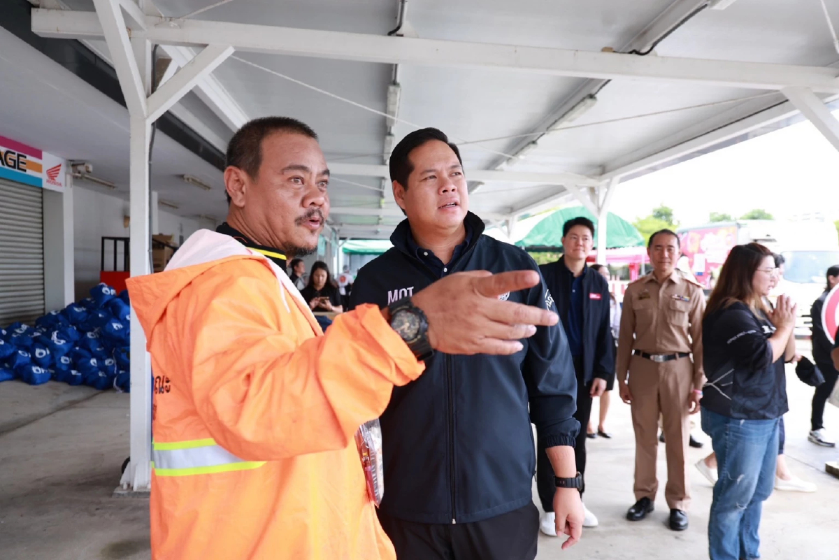 “สรรเพชญ”ประสานเรือท้องแบนเร่งช่วยผู้ประสบภัยแฟลตคลองจั่น